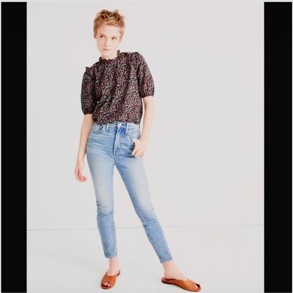 Madewell Puff-Sleeve Ruffle Top in Fieldwalk Floral - Picture 2 of 7